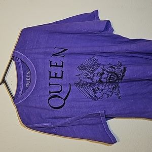 Purple queen official merch tee XL